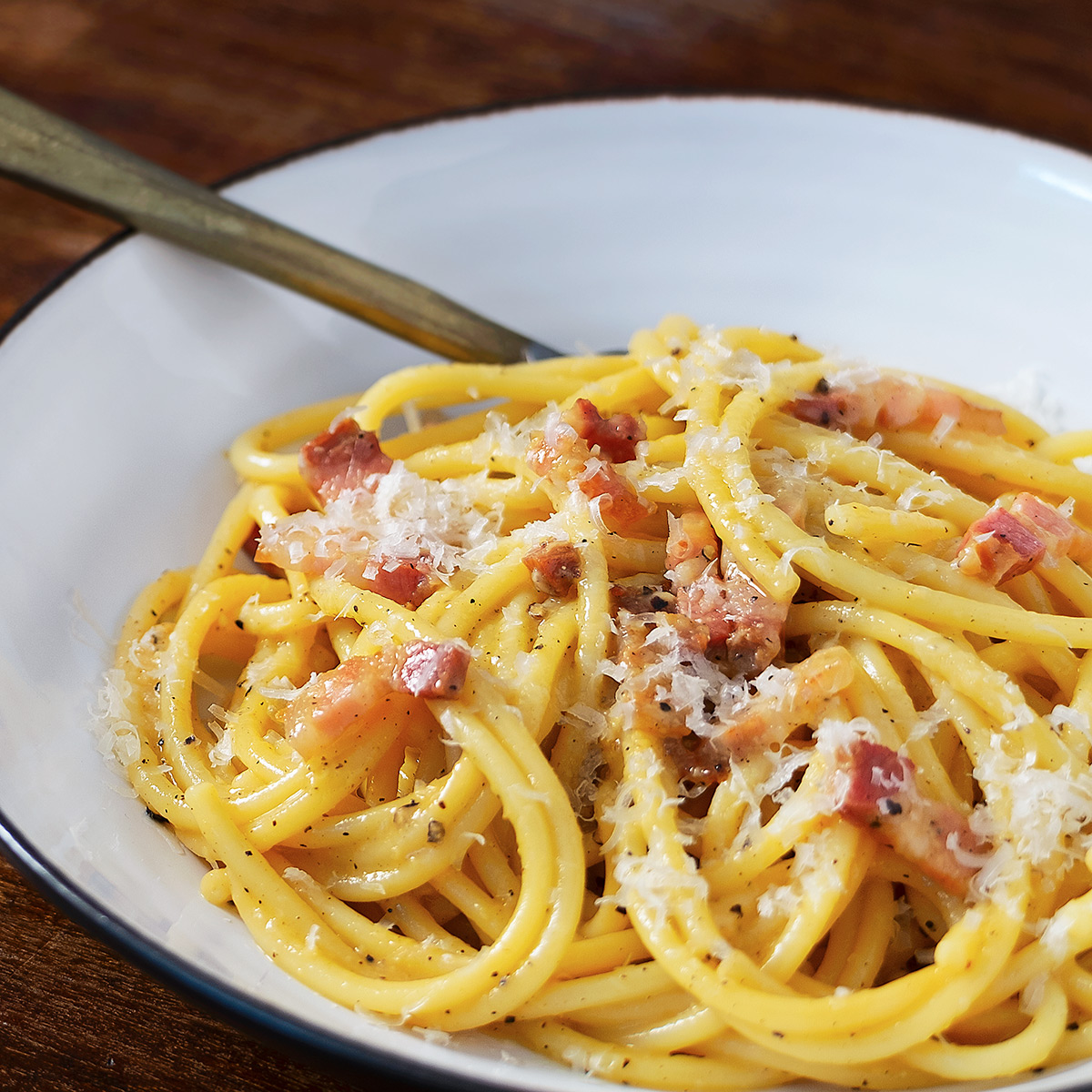 Bucatini Alla Carbonara (Authentic Recipe) - Nunc Est Coquendum